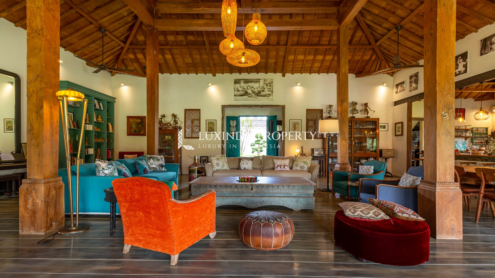 PEJENG - LUXURY VILLA FOR SHORT TERM RENTAL (RV405)